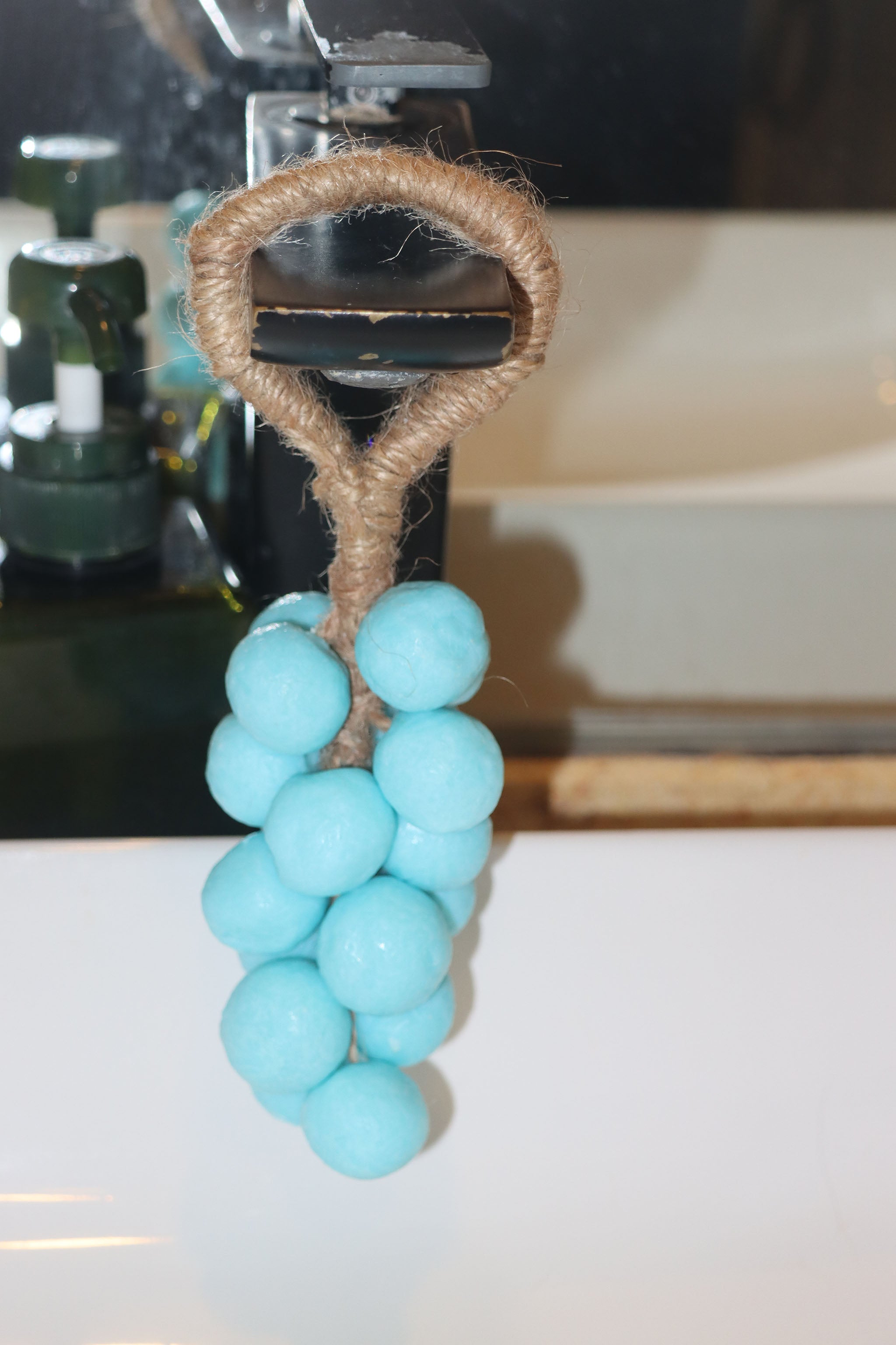 Handmade Grape Soap for Natural Moisture and a Gentle Cleanse, Leaves Skin Feeling Silky-soft with a Lasting, Subtle Fragrance