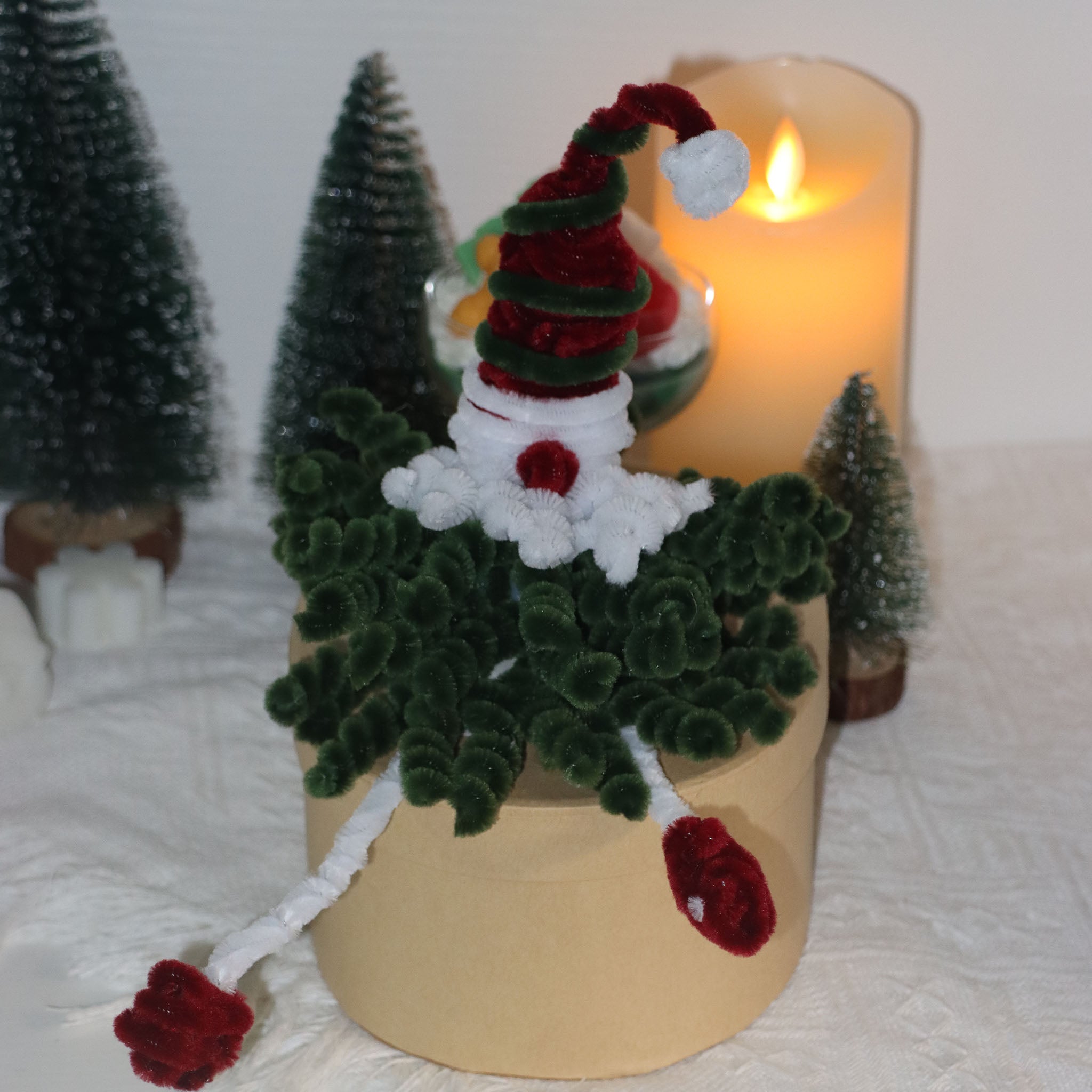 【Christmas Limited】 Essential Oil Soap Garland (20 Soaps) Red Green White Gold Color | Natural Grape Scent, Hanging Decoration | Random Gift: Christmas Tree or Santa Claus Pipe Cleaner Ornament