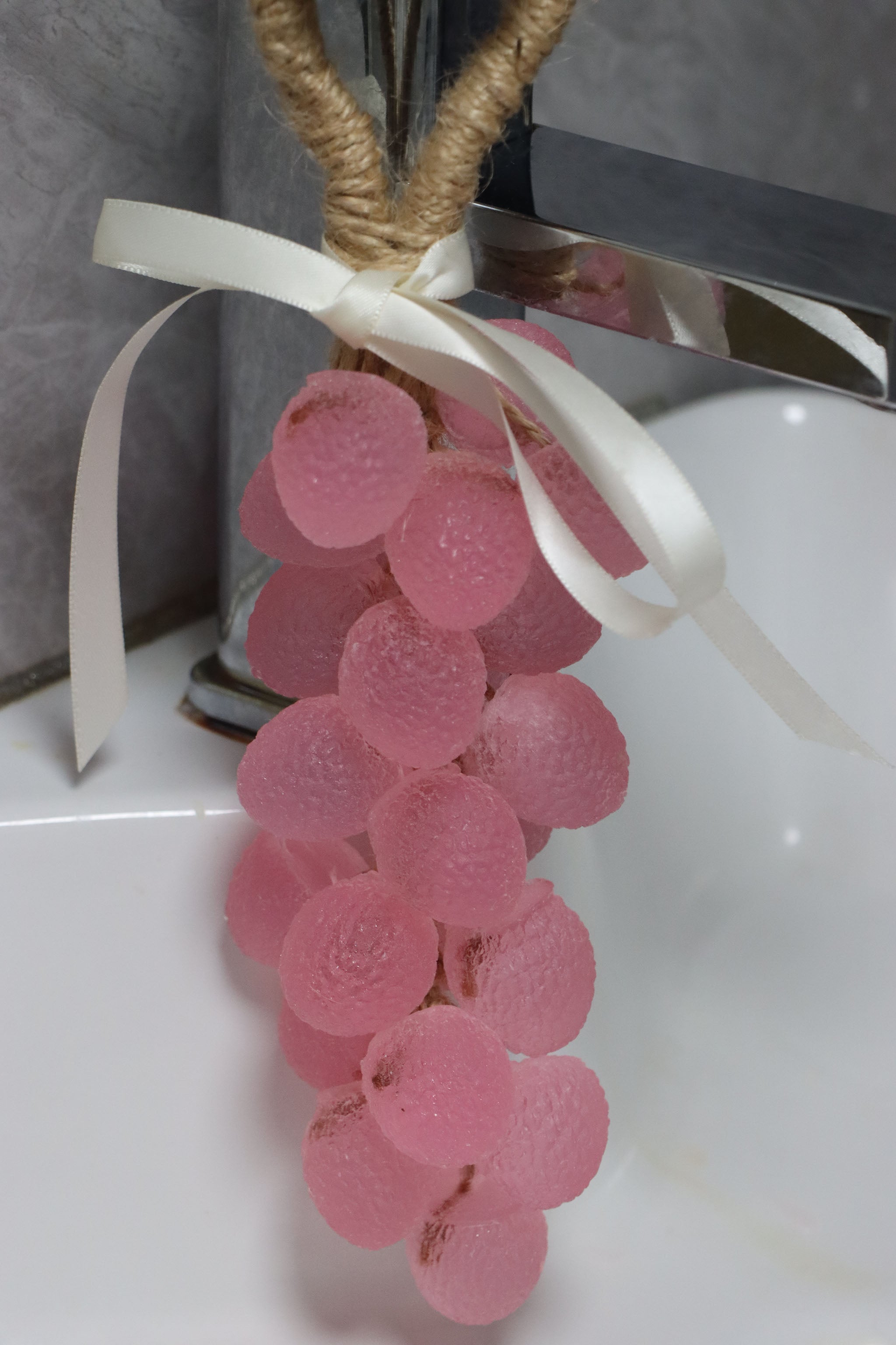 Handmade Lychee-Shaped Essential Oil Soap Skewer | Natural Fruity Scent | Creative Bathing Gift